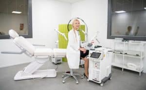 dottoressa Elena Koltsova, Medico chirurgo e medico estetico. Lavoro a Milano e a Reggio Emilia presso 7 even clinic.